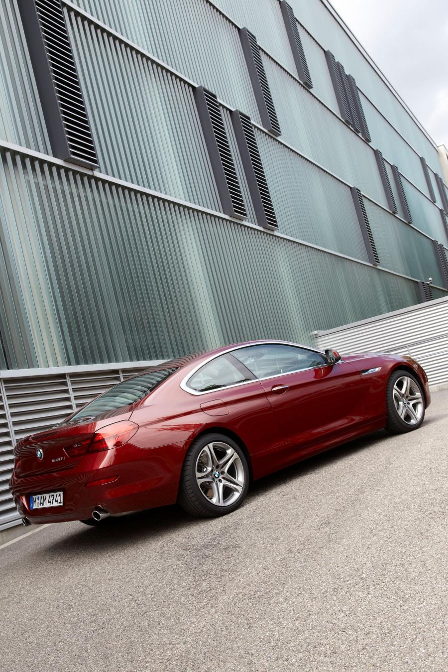  BMW 640i Coupe 2011 года  (фото 66 из 100)